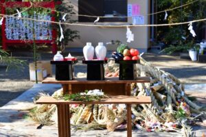 遺品整理時にお焚き上げはするべき？お焚き上げの意味や必要な費用