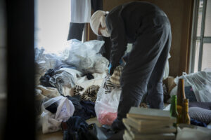 孤独死発見時の処理の流れ｜処理にかかる費用相場や費用を抑えるコツ