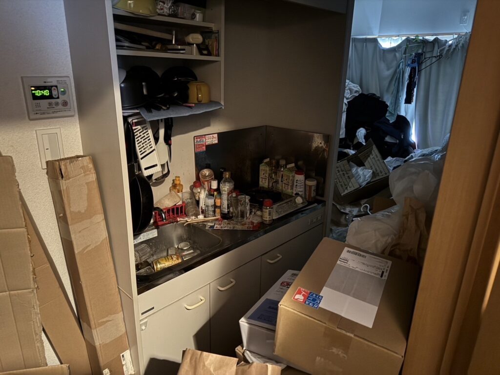 広島市佐伯区戸建て 3LDK のゴミ屋敷片付け事例 Before