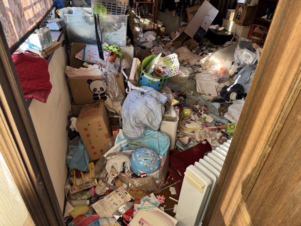 府中町戸建て4LDKのゴミ屋敷片付け事例（実質2部屋対応） Before