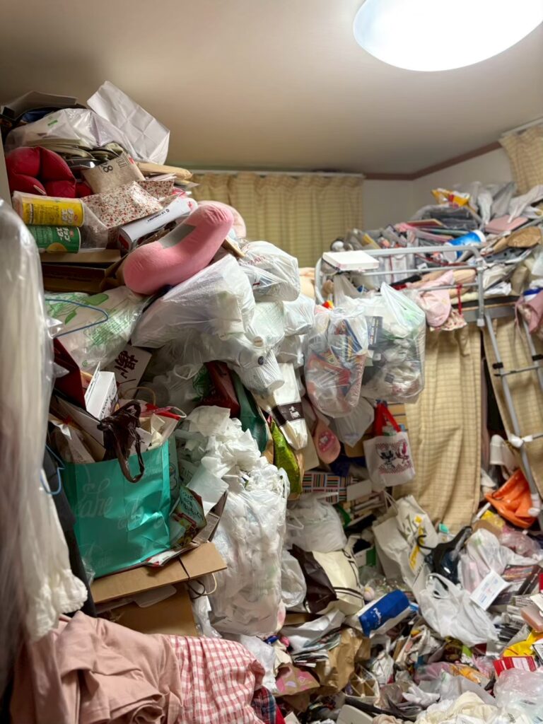 竹原市戸建て 4LDK のゴミ屋敷片付け事例 Before