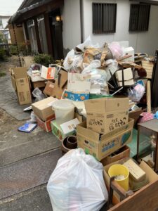 大竹市二世帯住宅 4LDK のゴミ屋敷片付け事例（実質2部屋対応）