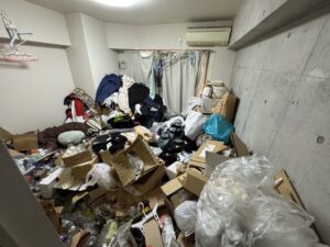 竹原市二世帯住宅 4LDK のゴミ屋敷片付け事例