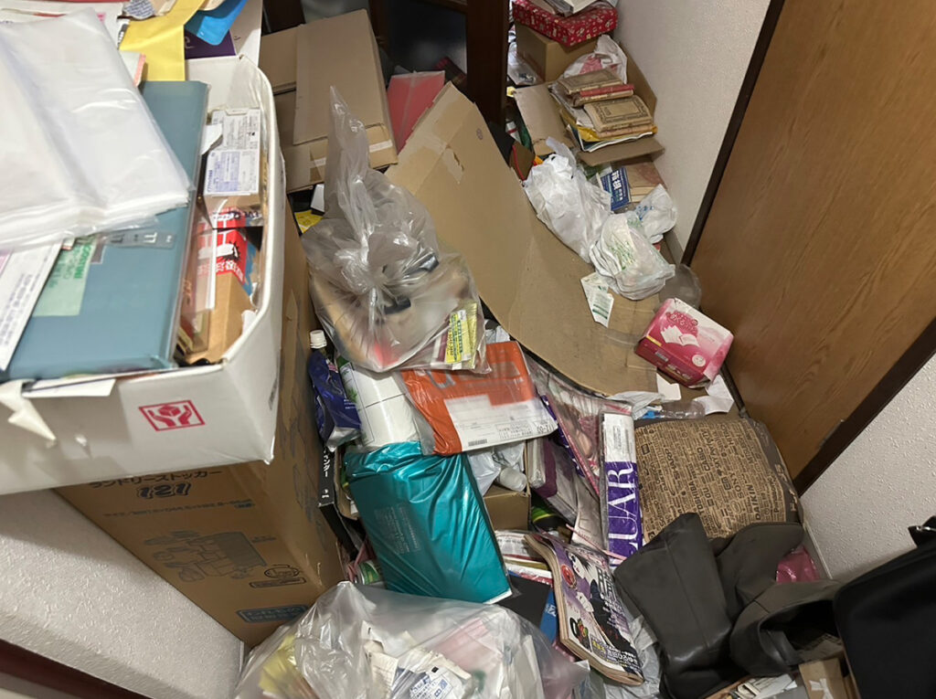 大崎上島町戸建て4LDKのゴミ屋敷片付け事例（実質2部屋対応） Before