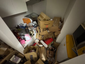 熊野町アパート1DKの単身ゴミ屋敷片付け事例