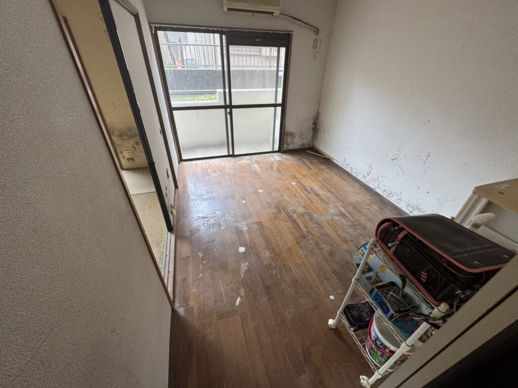 沖縄県うるま市1KアパートA.I様の作業事例 Before