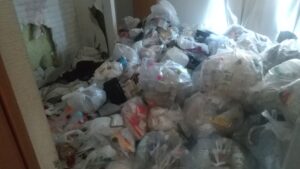 鹿児島県指宿市2LDK店舗兼住宅T.S様のゴミ屋敷片付け事例