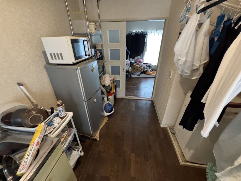 千葉県船橋市3DKマンションK様の特殊清掃作業事例 Before