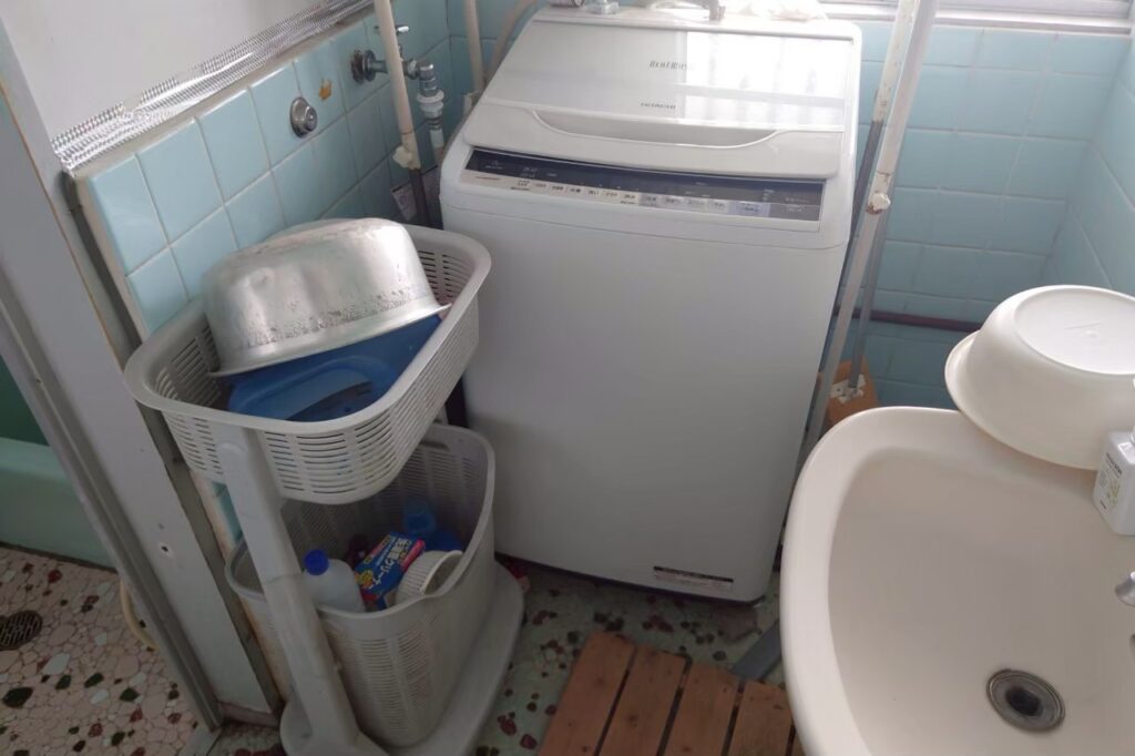 東京都世田谷区2DKマンションH様の特殊清掃作業事例 Before