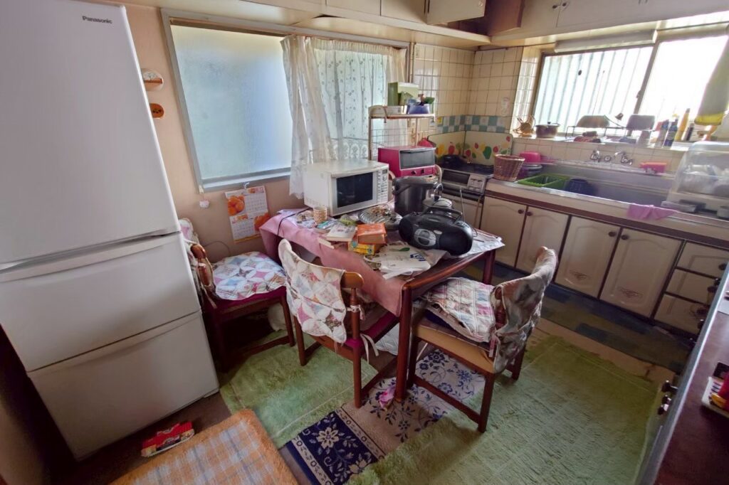 東京都練馬区2LDKマンションI様の特殊清掃作業事例 Before