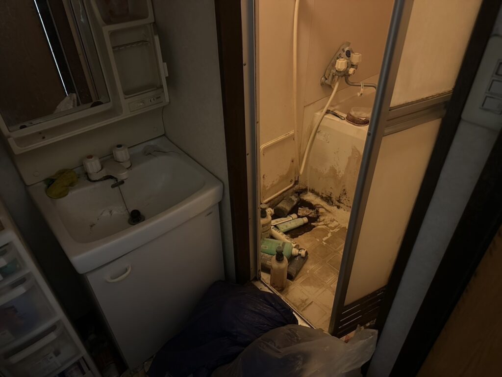 福井県あわら市1KアパートM.Y様のゴミ屋敷片付け事例 Before