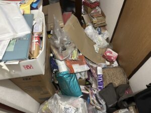 山梨県山梨市1KマンションR.S様のゴミ屋敷片付け事例