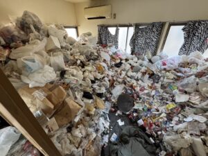 鳥取県岩美町2LDK店舗兼住宅T.M様のゴミ屋敷片付け事例