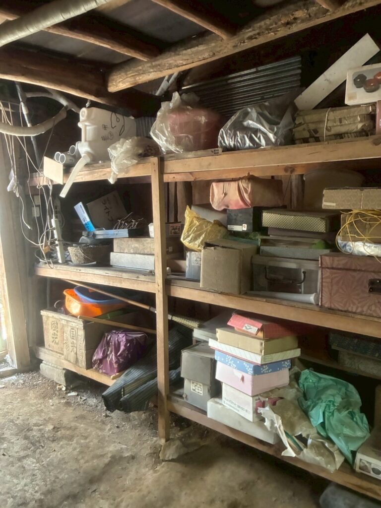 秋田県大仙市2LDKマンションU様の特殊清掃作業事例 Before