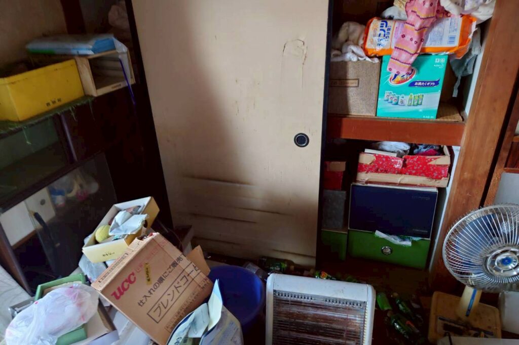 香川県坂出市2DKマンションT様の特殊清掃作業事例 Before