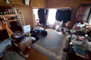 沖縄県沖縄市1KアパートU様の特殊清掃作業事例