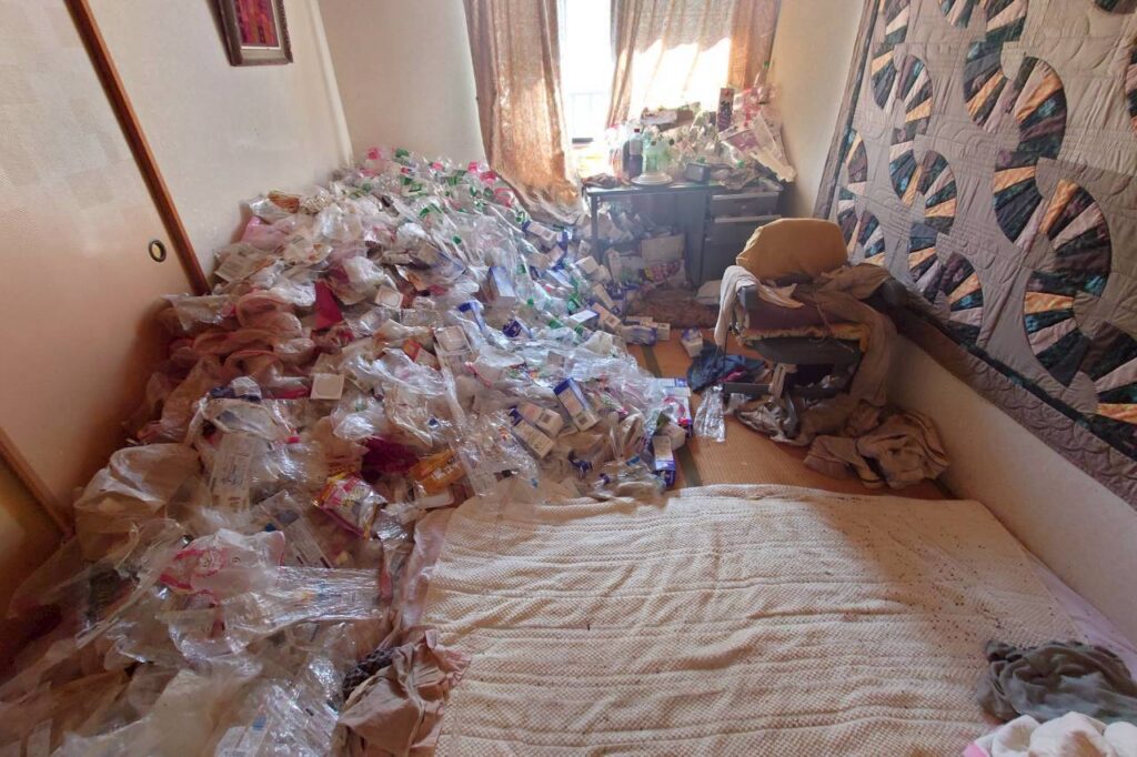 三重県四日市市5LDK二世帯住宅T様の遺品整理事例 Before