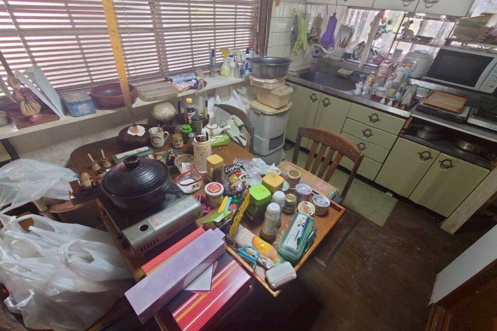 島根県益田市1KマンションN様の遺品整理事例 Before