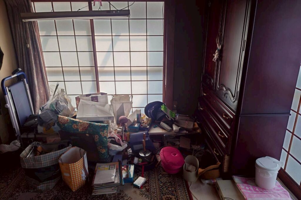 東京都町田市3DK戸建てT様の遺品整理事例 Before