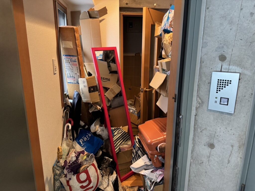 山口県山陽小野田市2DK戸建てY様のゴミ屋敷片付け事例 Before