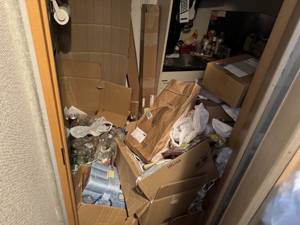 山口県周南市3LDK戸建てN様のゴミ屋敷片付け事例 Before