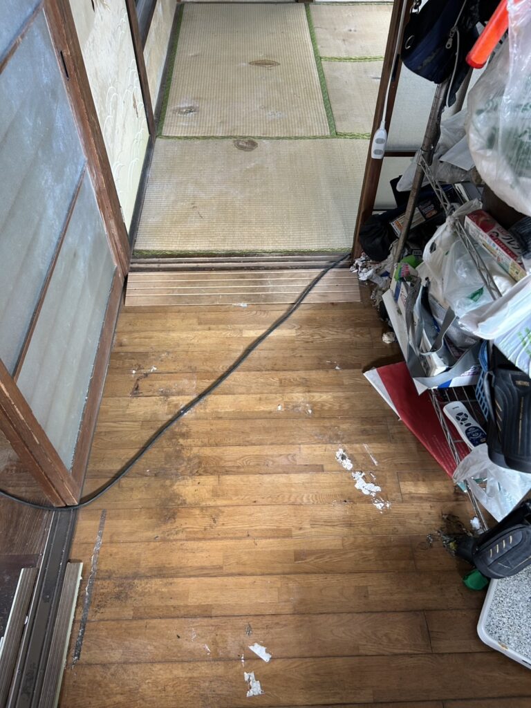 岡山県備前市2LDK戸建てH様のゴミ屋敷片付け事例 Before