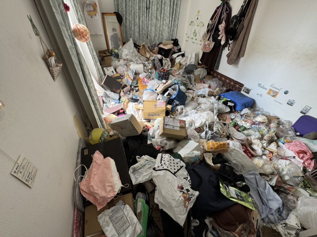 岡山県真庭市3DK戸建てH様のゴミ屋敷片付け事例 Before