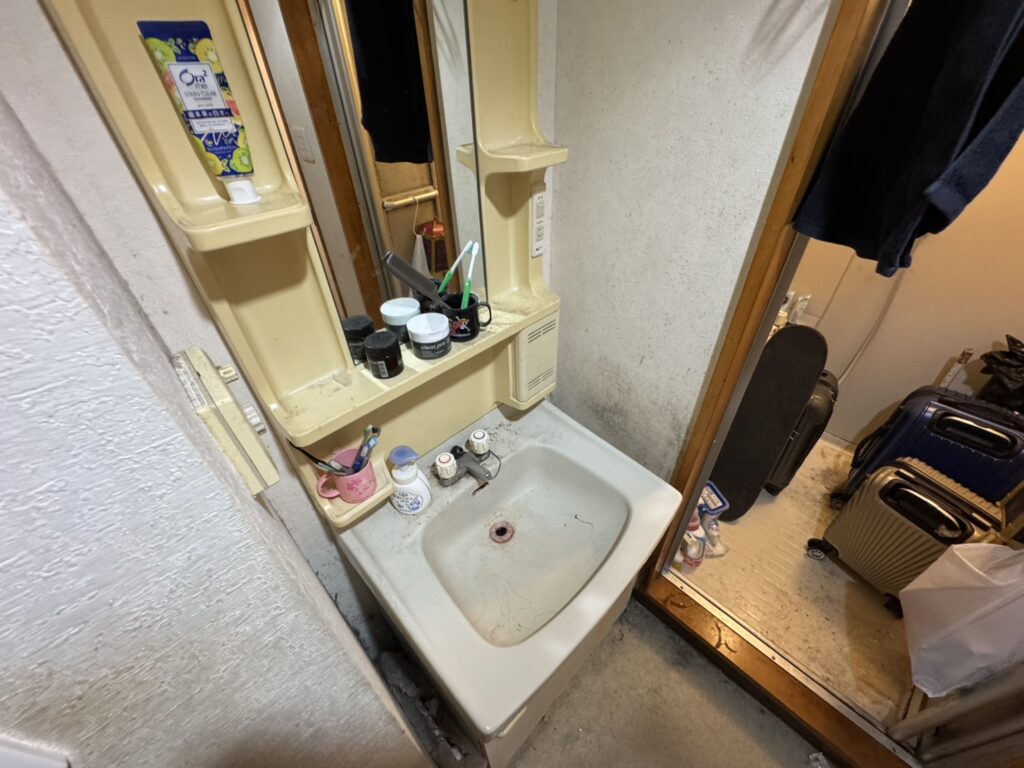 岡山県勝央町3LDK戸建てO様のゴミ屋敷片付け事例 Before