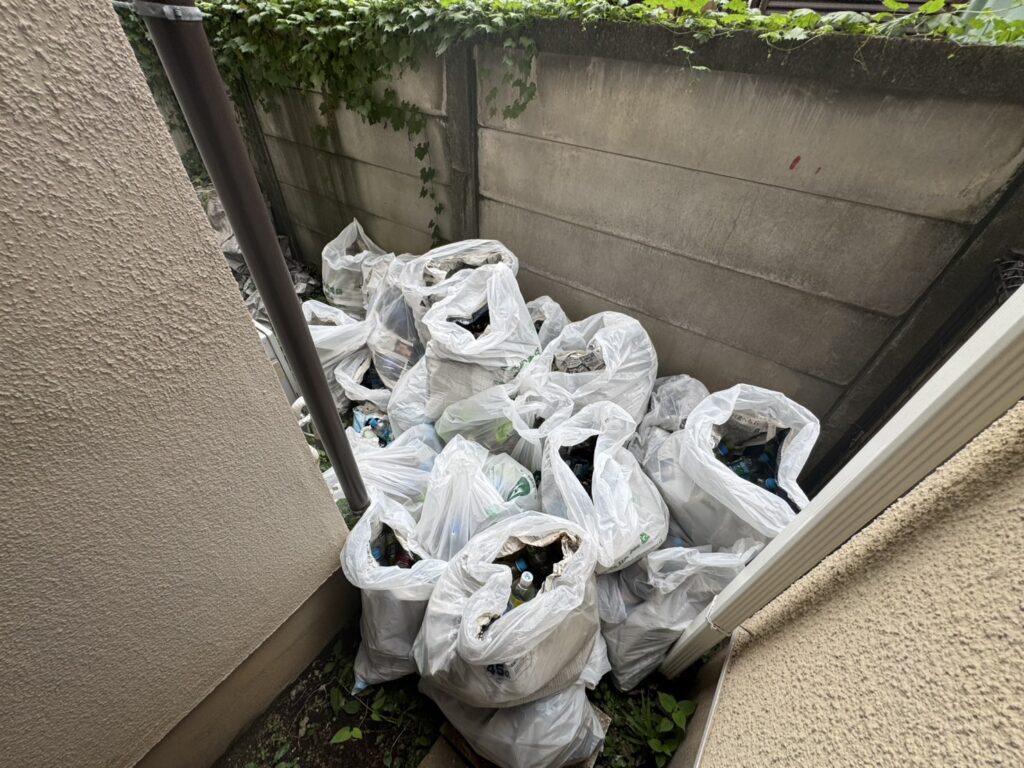 島根県江津市2DKマンションW様のゴミ屋敷片付け事例 Before