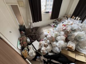 山口県防府市1LDKアパートT様のゴミ屋敷片付け事例