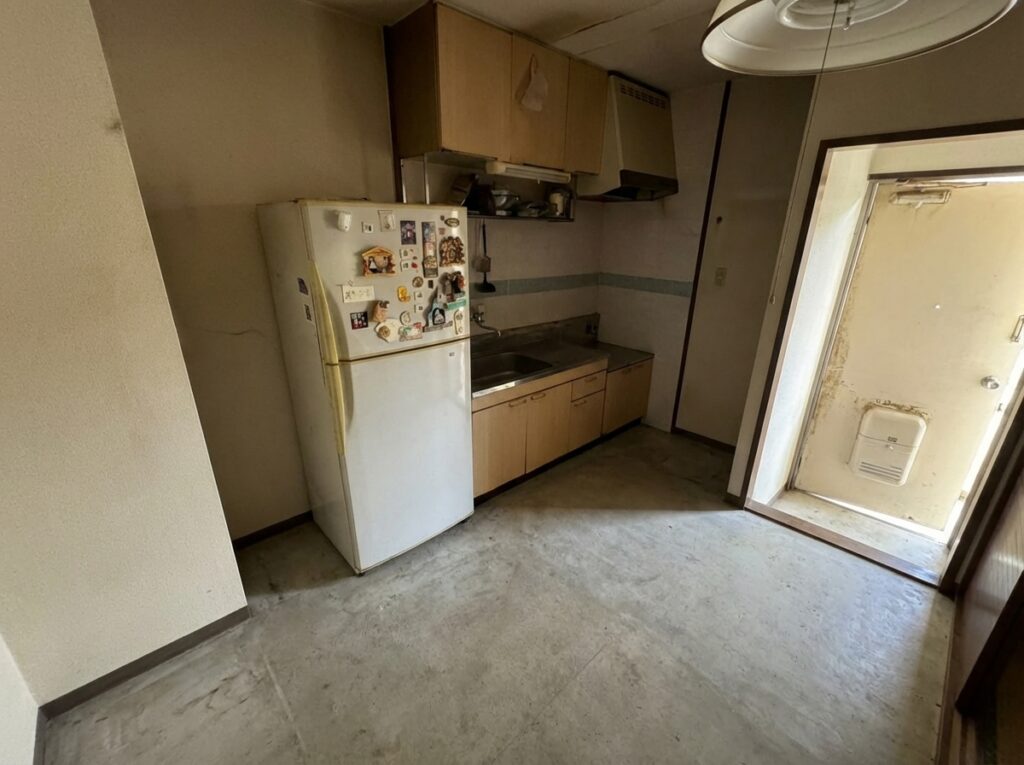 山口県長門市2DKマンションO様のゴミ屋敷片付け事例 After