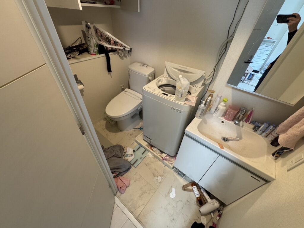 岡山県岡山市北区1LDKマンションY様のゴミ屋敷片付け事例 Before