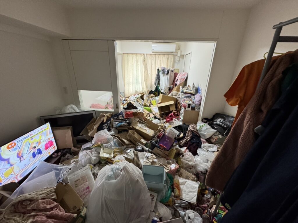 岡山県津山市2DK戸建てK様のゴミ屋敷片付け事例 Before