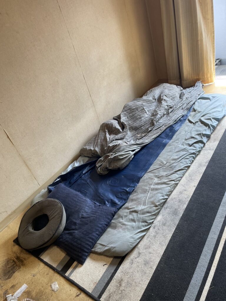 岡山県笠岡市2LDKマンションM様のゴミ屋敷片付け事例 Before