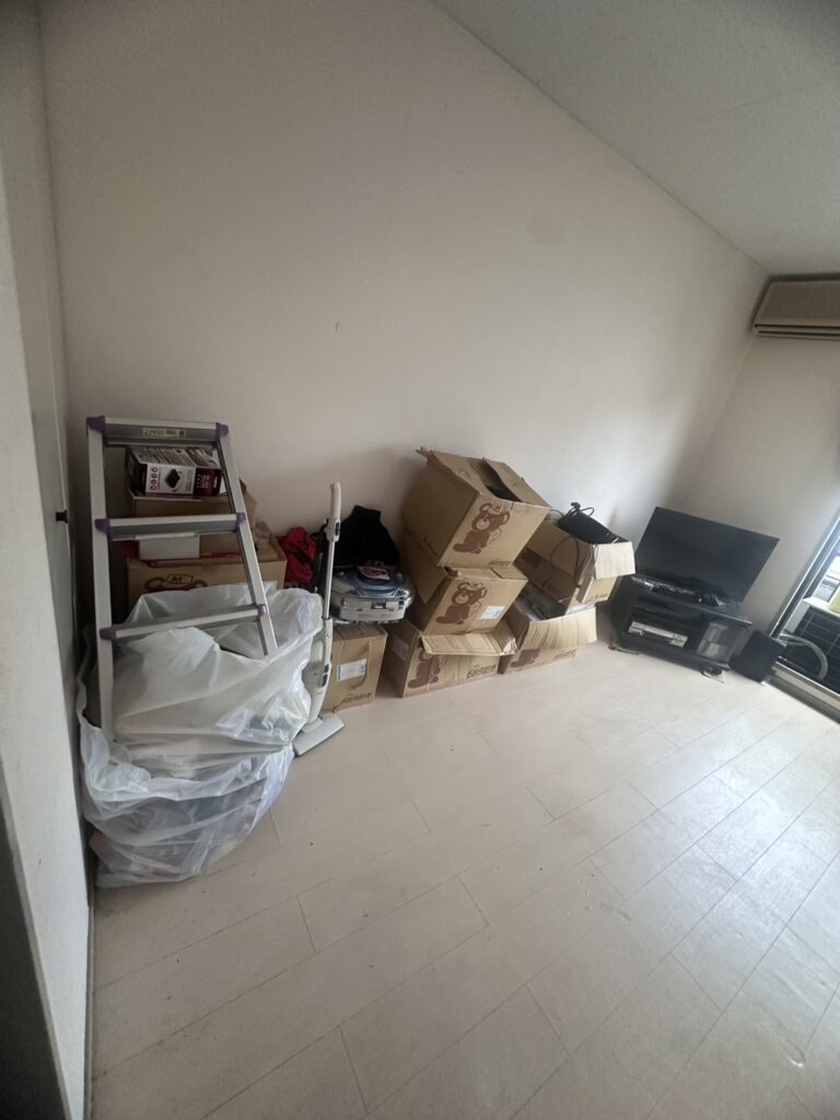 岡山県総社市5LDK以上二世帯住宅T様のゴミ屋敷片付け事例 Before