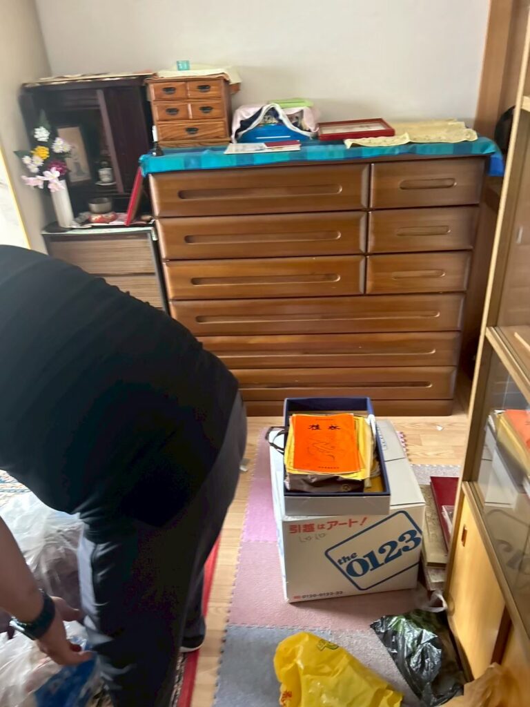 広島県広島市西区5LDK以上戸建てO様の特殊清掃事例 Before