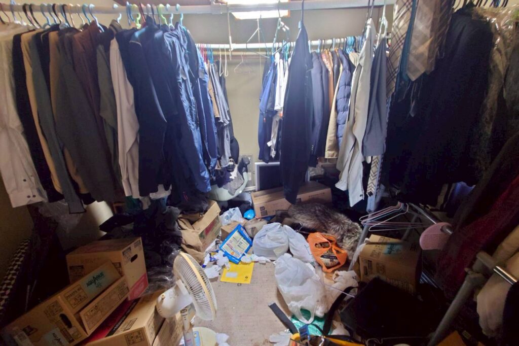 広島県広島市佐伯区5LDK以上二世帯住宅W様の特殊清掃事例 Before