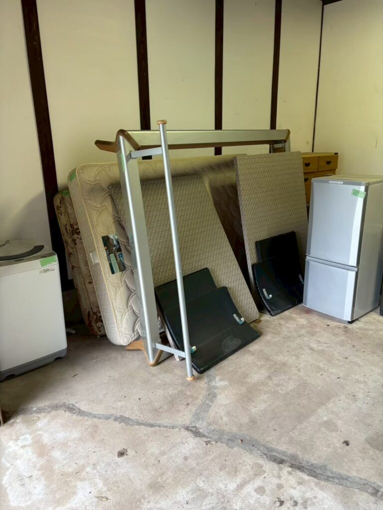 広島県神石高原町4LDK二世帯住宅H様の特殊清掃事例 Before