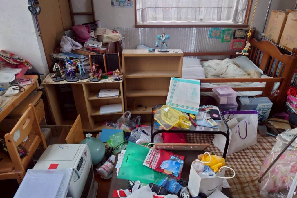 岡山県高梁市4LDK二世帯住宅K様の特殊清掃事例 Before