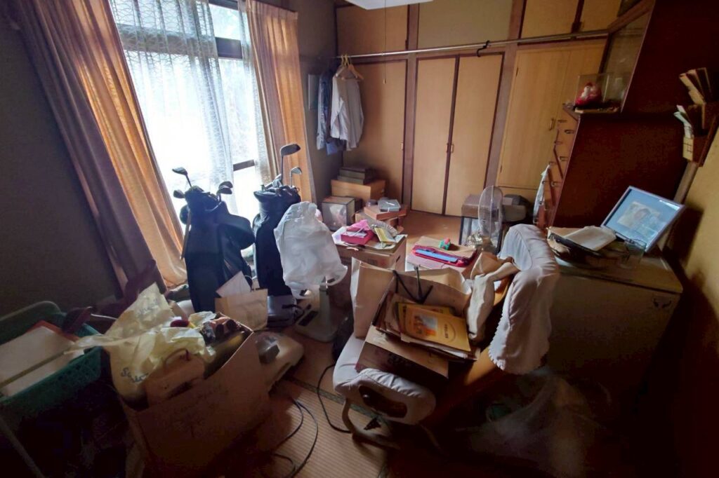 島根県江津市2LDKアパートF様の特殊清掃事例 Before