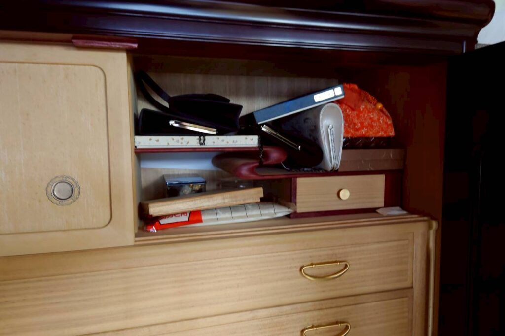 島根県飯南町1DKマンションU様の特殊清掃事例 Before