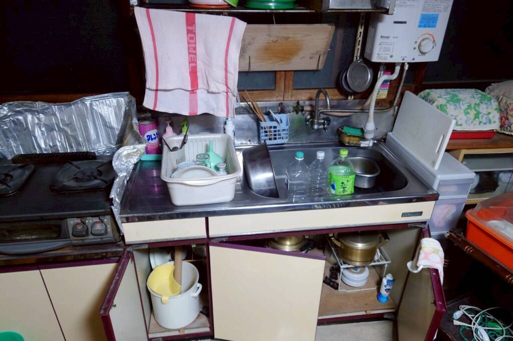 山口県周防大島町2LDK戸建てH様の特殊清掃事例 Before