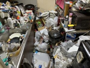 福岡県筑前町1KアパートI様のゴミ屋敷片付け事例