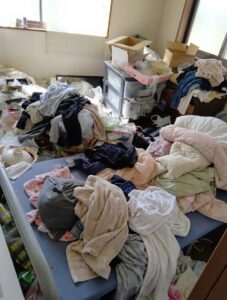 高知県宿毛市1KマンションH様のゴミ屋敷片付け事例
