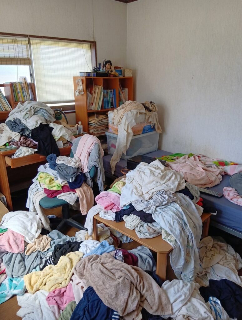 高知県四万十市3LDKマンションS様のゴミ屋敷片付け事例 Before