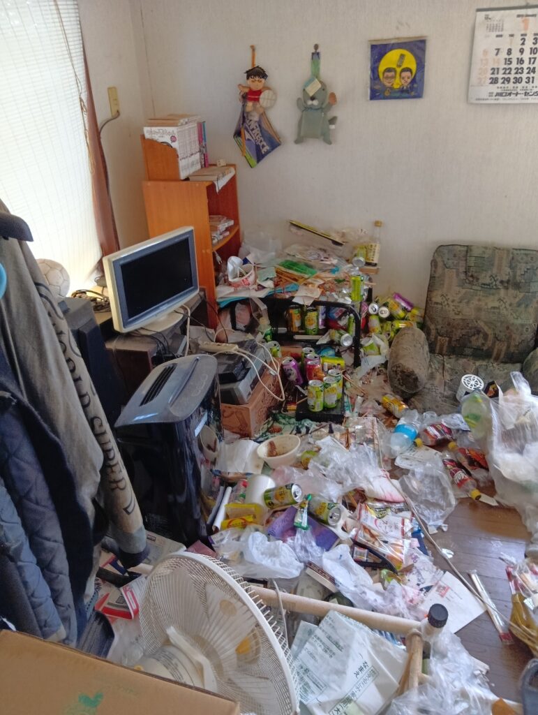 高知県香南市3LDK戸建てT様のゴミ屋敷片付け事例 Before