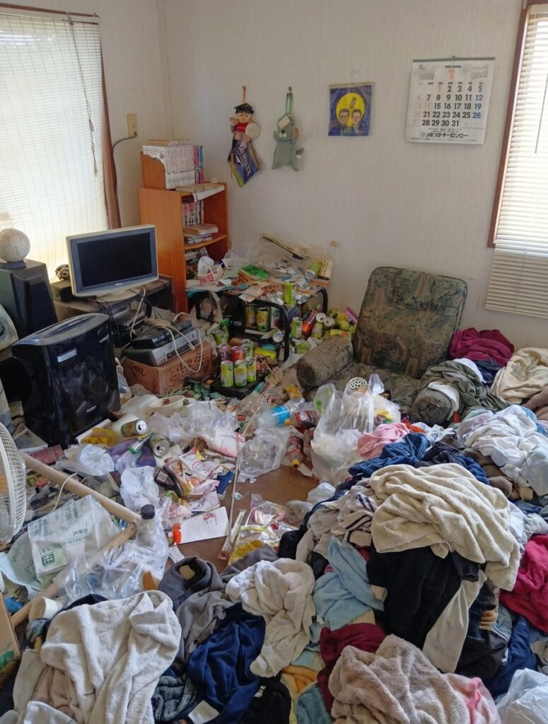 高知県香美市3LDK戸建てT様のゴミ屋敷片付け事例 Before