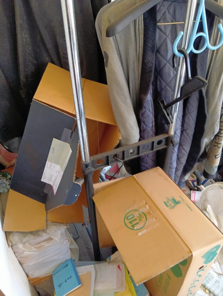 高知県東洋町5LDK以上戸建てA様のゴミ屋敷片付け事例 Before