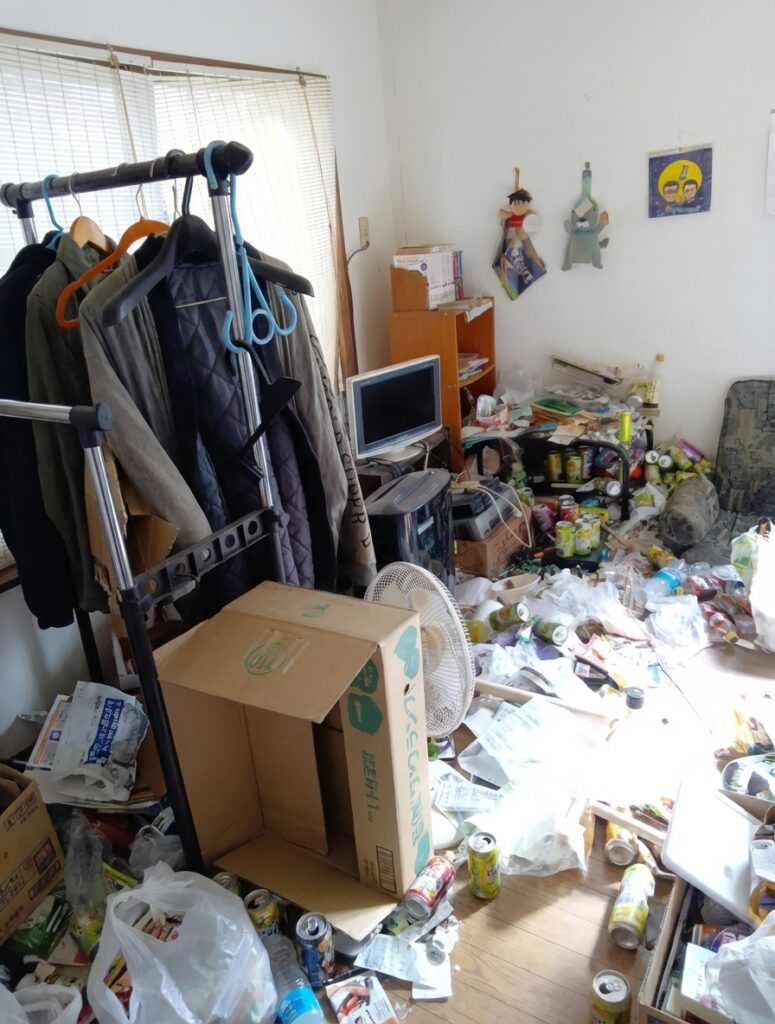 高知県東洋町4LDK戸建てY様のゴミ屋敷片付け事例 Before