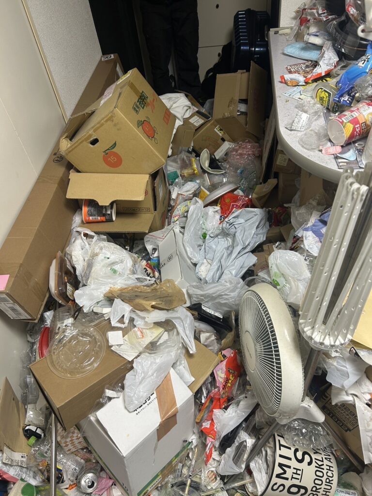 徳島県上勝町5LDK以上戸建てY様のゴミ屋敷片付け事例 Before